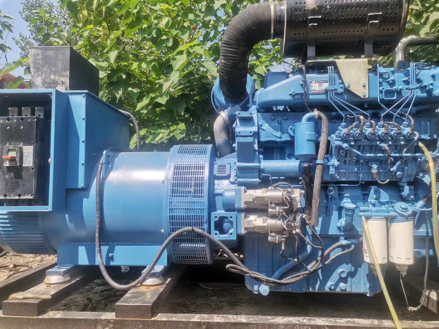 玉田详细说明降低 800kW 柴油发电机输出电流波动的方法
