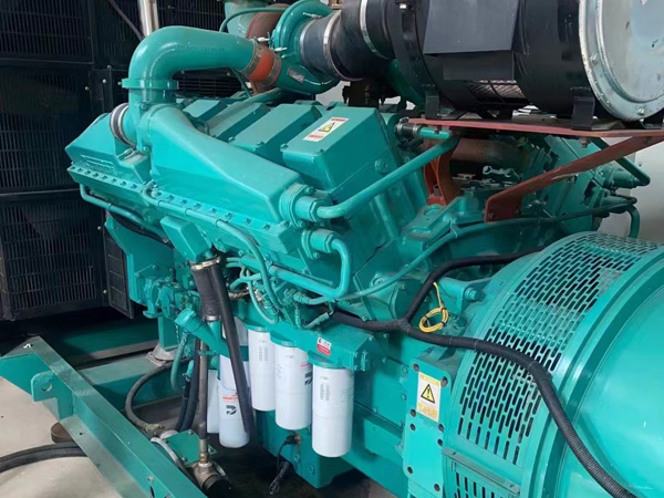 玉田更换100kW柴油发电机组机油时，需要注意哪些事项？